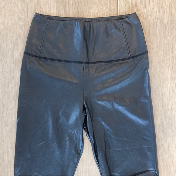 Wilfred Free Daria Vegan Leather Leggings Size Medium Black - Picture 6 of 6